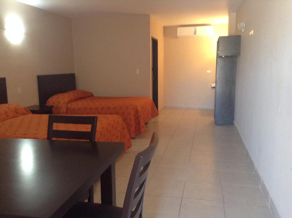 Los Jitos Hotel & Suites San Carlos Nuevo Guaymas 部屋 写真